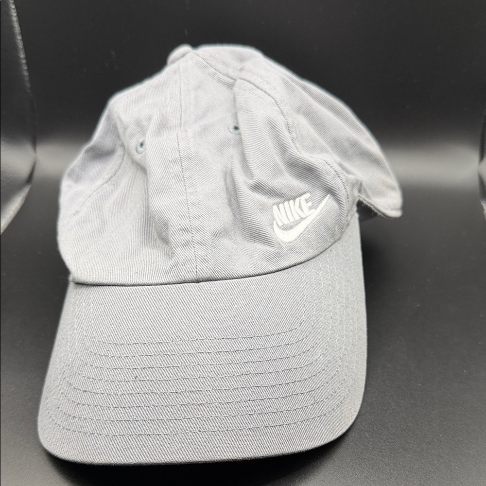Nike Classic Gray Baseball Cap